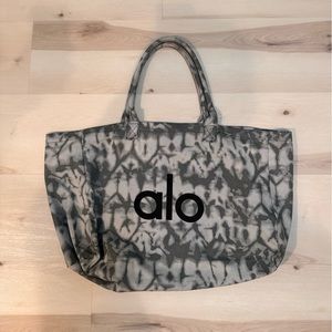 Alo Large Tote